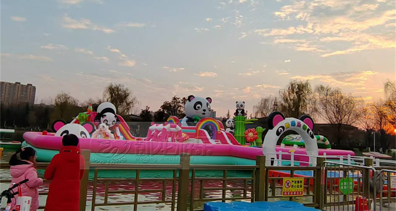 熊貓漂浮樂園